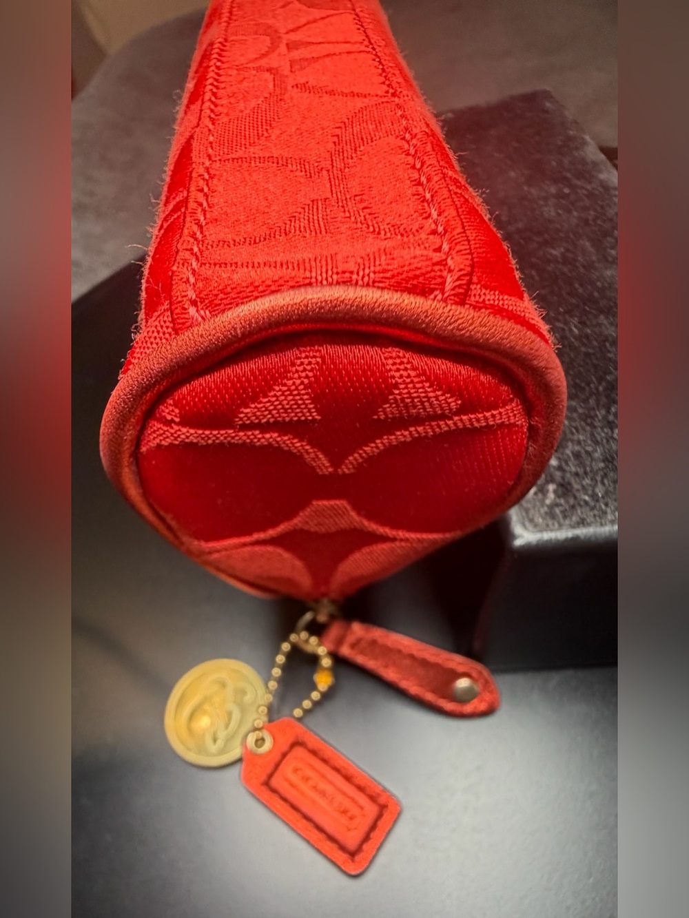 Coach x Estée Lauder Limited Edition Red Cosmetic Bag No. D1073-B903 - Picture 6 of 9